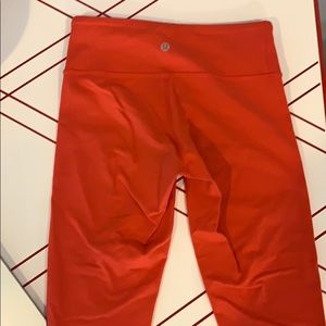 Lululemon crops size 4 orange